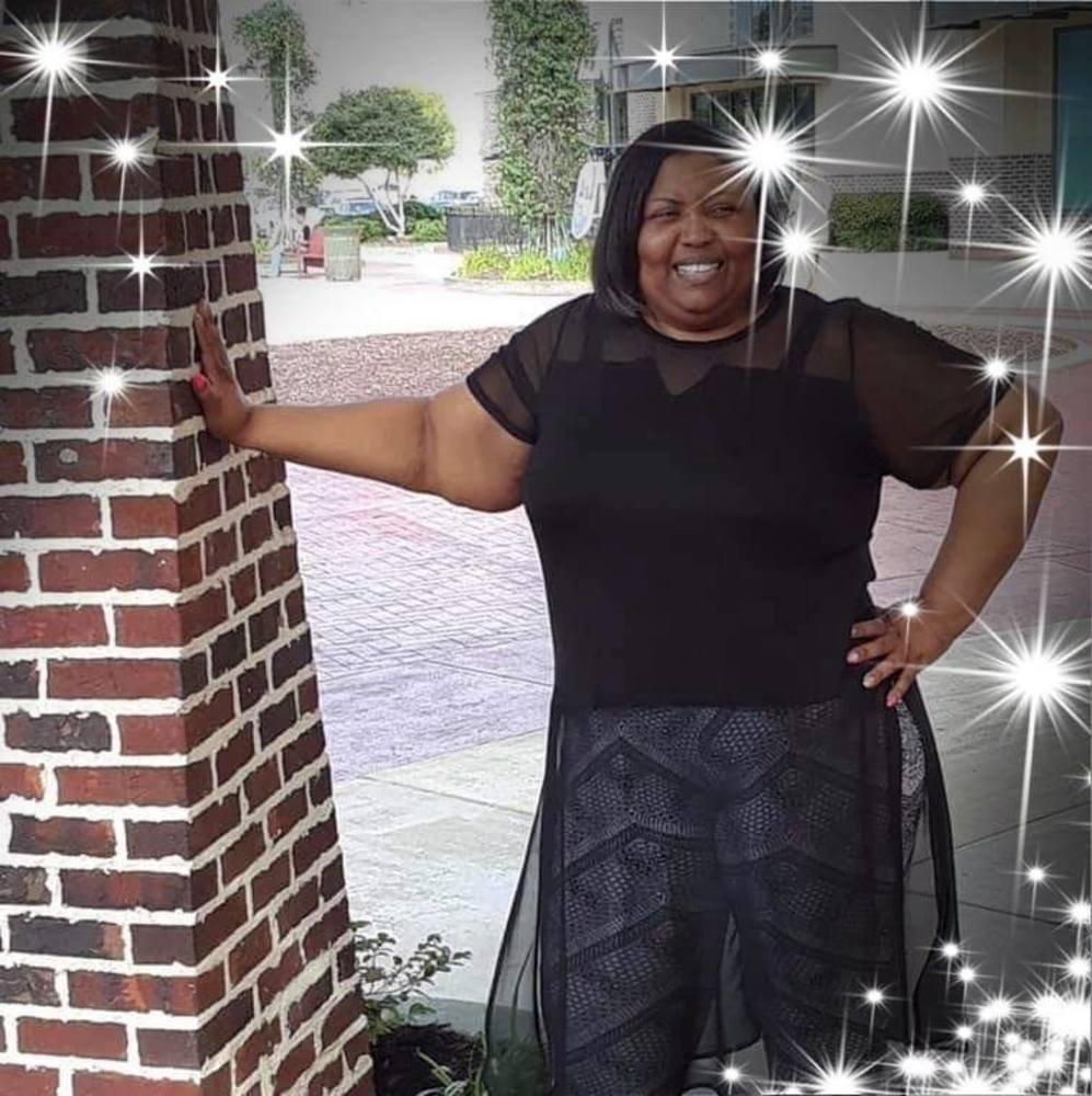 Meet your Posher, Monique